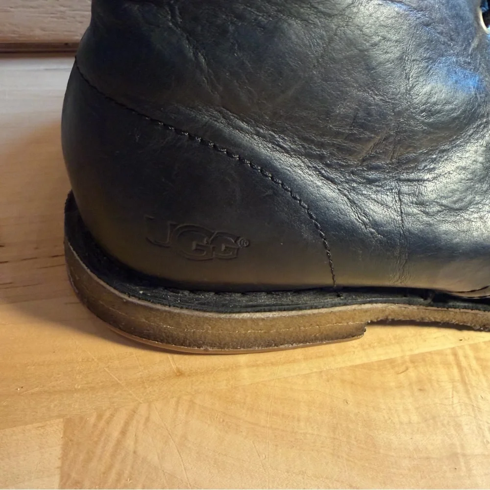 UGG Australia Leighton 10.5 chukka ankle boots soft leather grunge tie up 3275